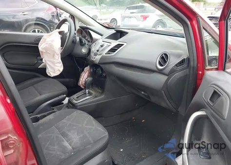 2013 Ford Fiesta Se z USA, uszkodzony, nr VIN 3FADP4EJ7DM217902